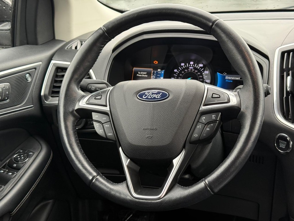 Ford Edge Vehicle Full-screen Gallery Image 13