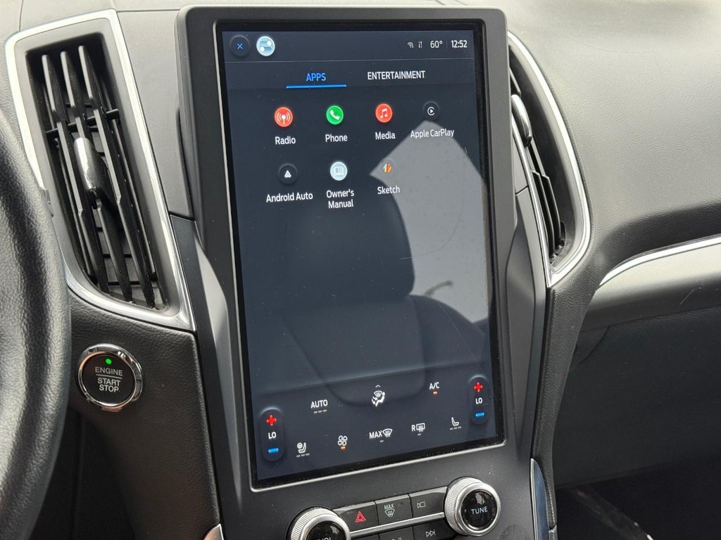 Ford Edge Vehicle Full-screen Gallery Image 17