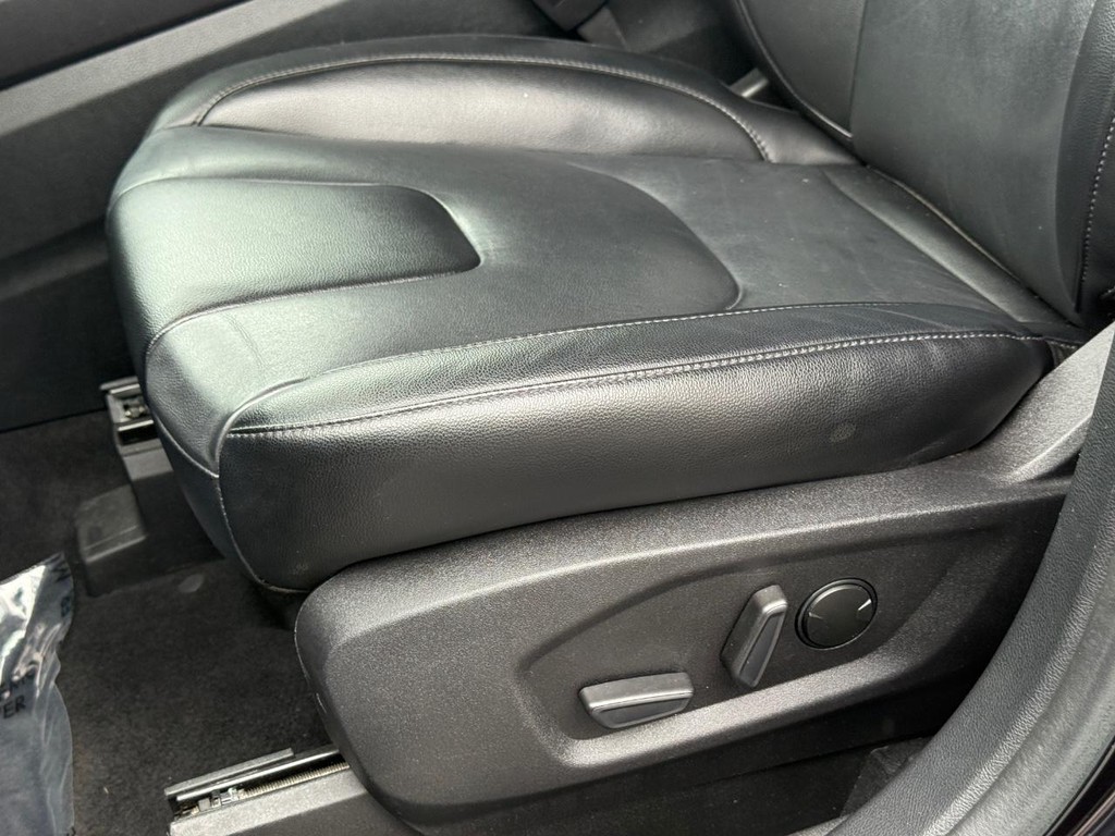 Ford Edge Vehicle Full-screen Gallery Image 26