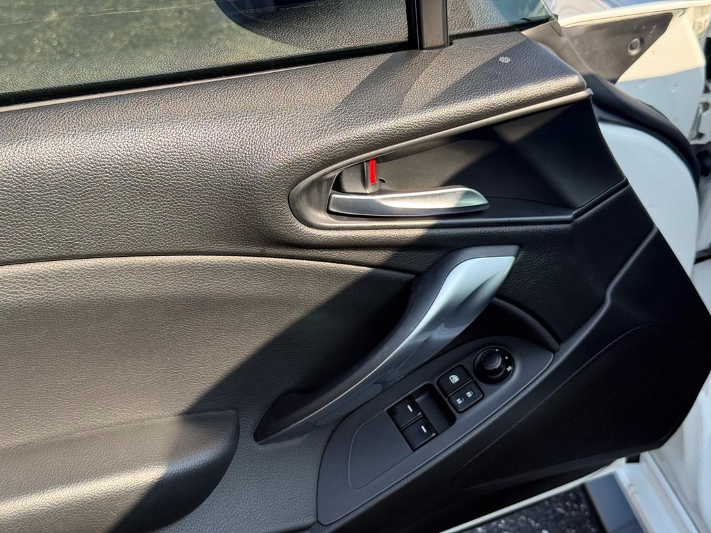 FIAT 124 Spider Vehicle Full-screen Gallery Image 12