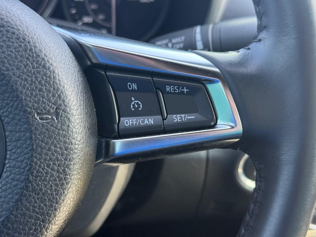 FIAT 124 Spider Vehicle Full-screen Gallery Image 14