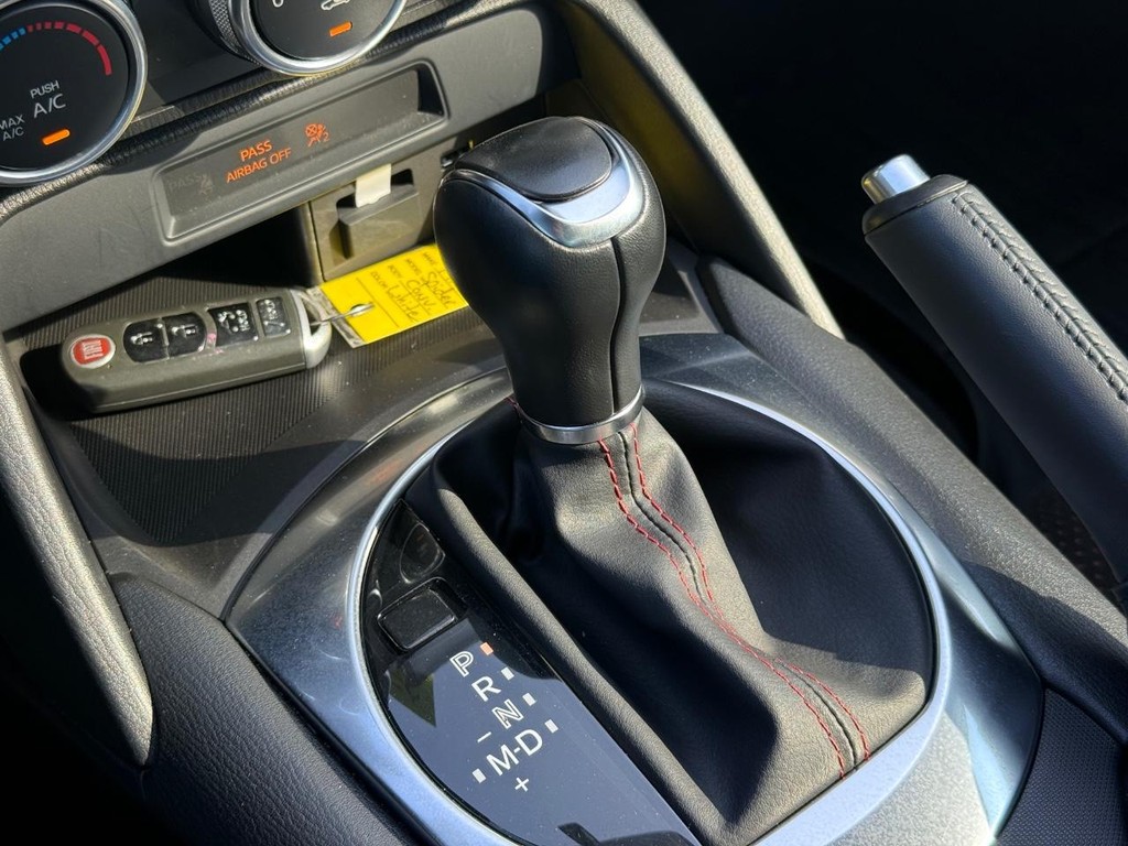 FIAT 124 Spider Vehicle Full-screen Gallery Image 19