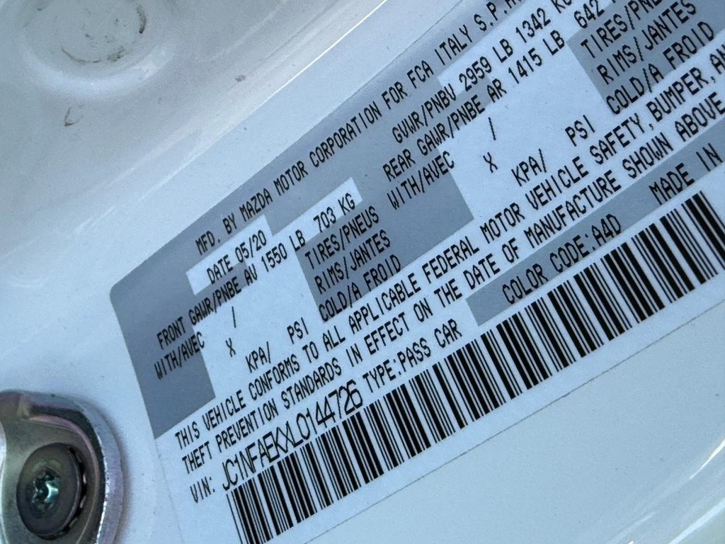 FIAT 124 Spider Vehicle Full-screen Gallery Image 25