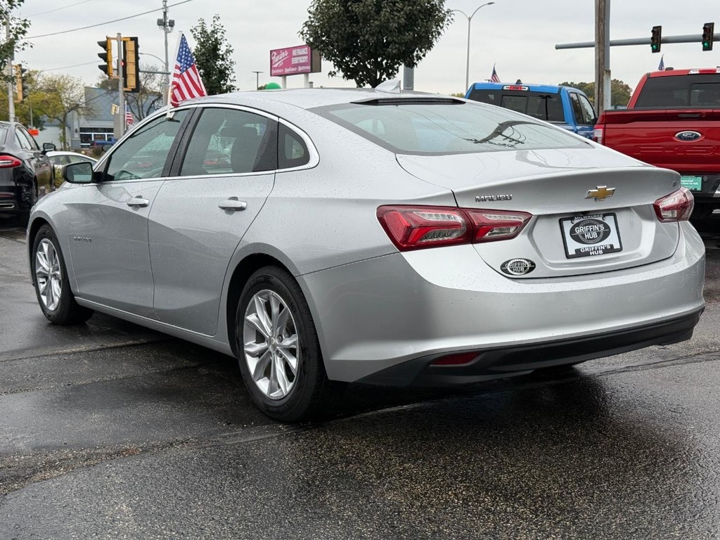 Chevrolet Malibu Vehicle Full-screen Gallery Image 06