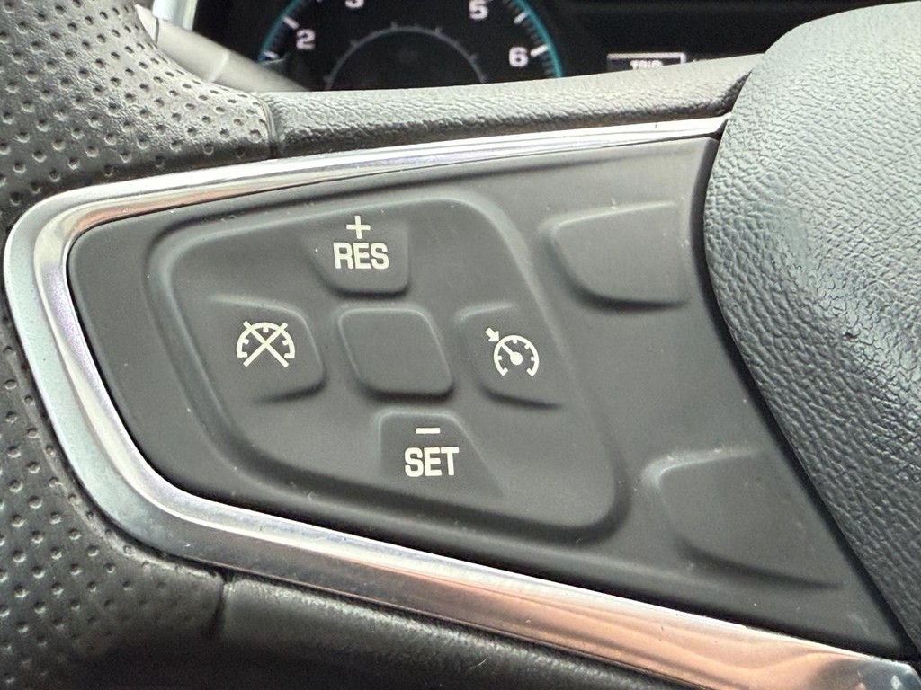 Chevrolet Malibu Vehicle Full-screen Gallery Image 15