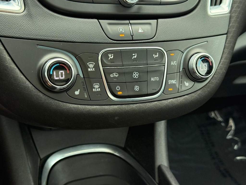 Chevrolet Malibu Vehicle Full-screen Gallery Image 20