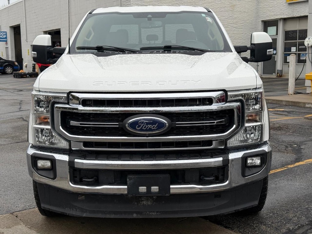 Ford Super Duty F-250 SRW Vehicle Full-screen Gallery Image 12