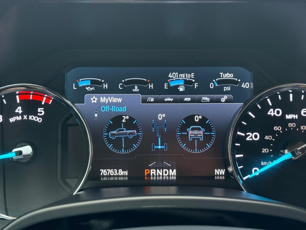 Ford Super Duty F-250 SRW Vehicle Full-screen Gallery Image 25