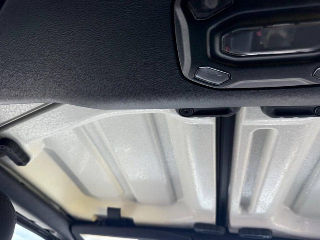 Jeep Gladiator Vehicle Full-screen Gallery Image 10