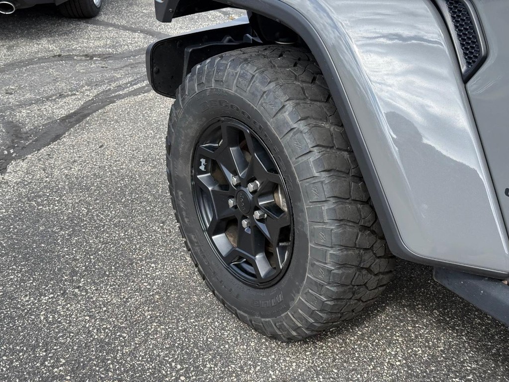 Jeep Gladiator Vehicle Full-screen Gallery Image 12