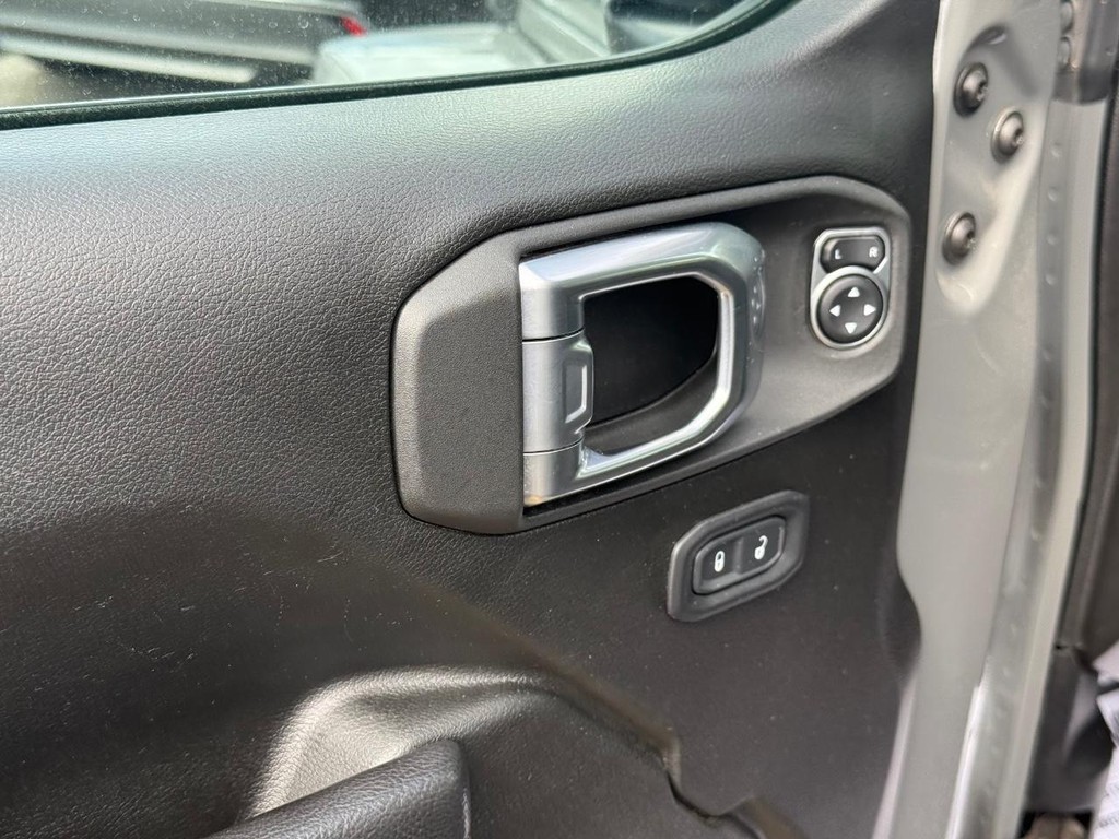 Jeep Gladiator Vehicle Full-screen Gallery Image 14