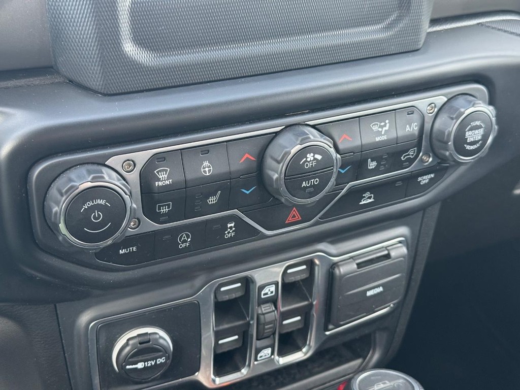 Jeep Gladiator Vehicle Full-screen Gallery Image 22