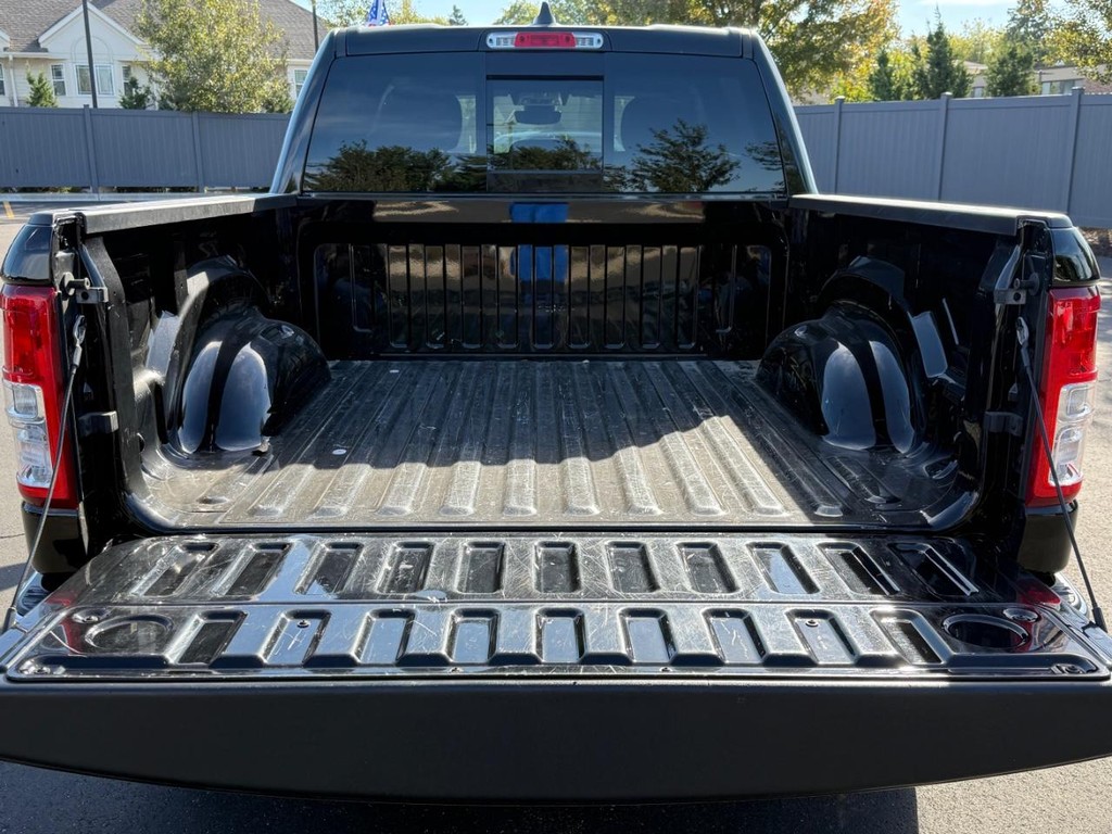 Ram 1500 Vehicle Full-screen Gallery Image 09