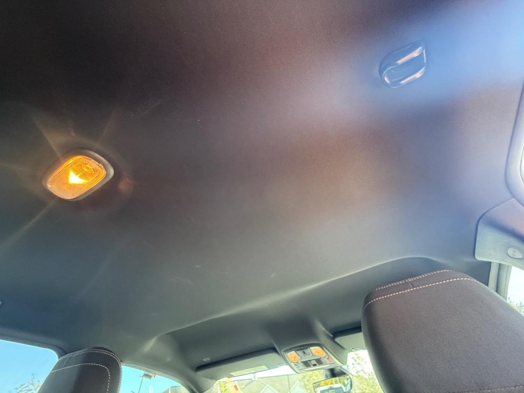 Ram 1500 Vehicle Full-screen Gallery Image 12