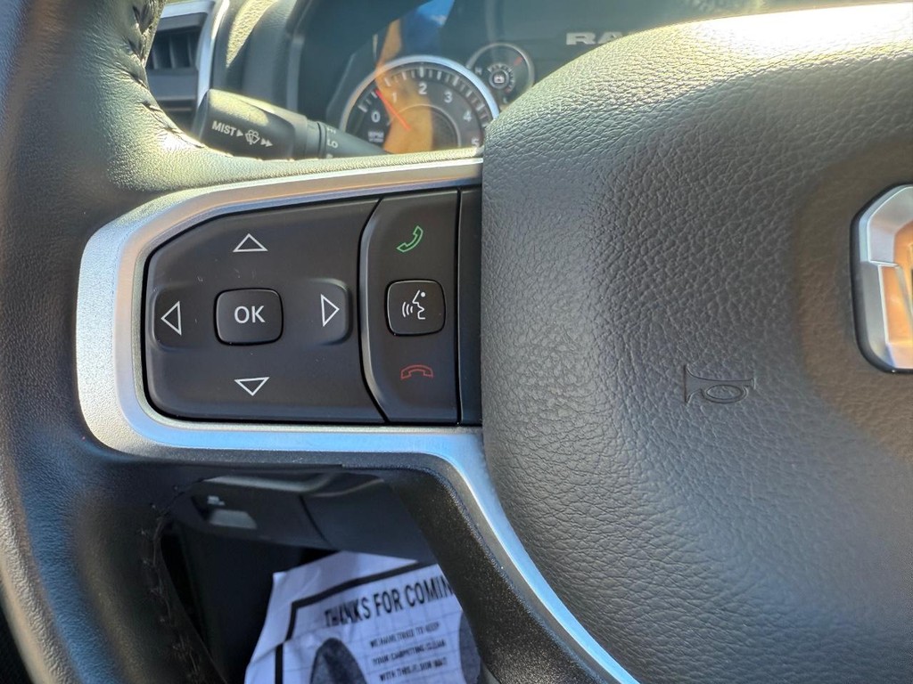 Ram 1500 Vehicle Full-screen Gallery Image 18