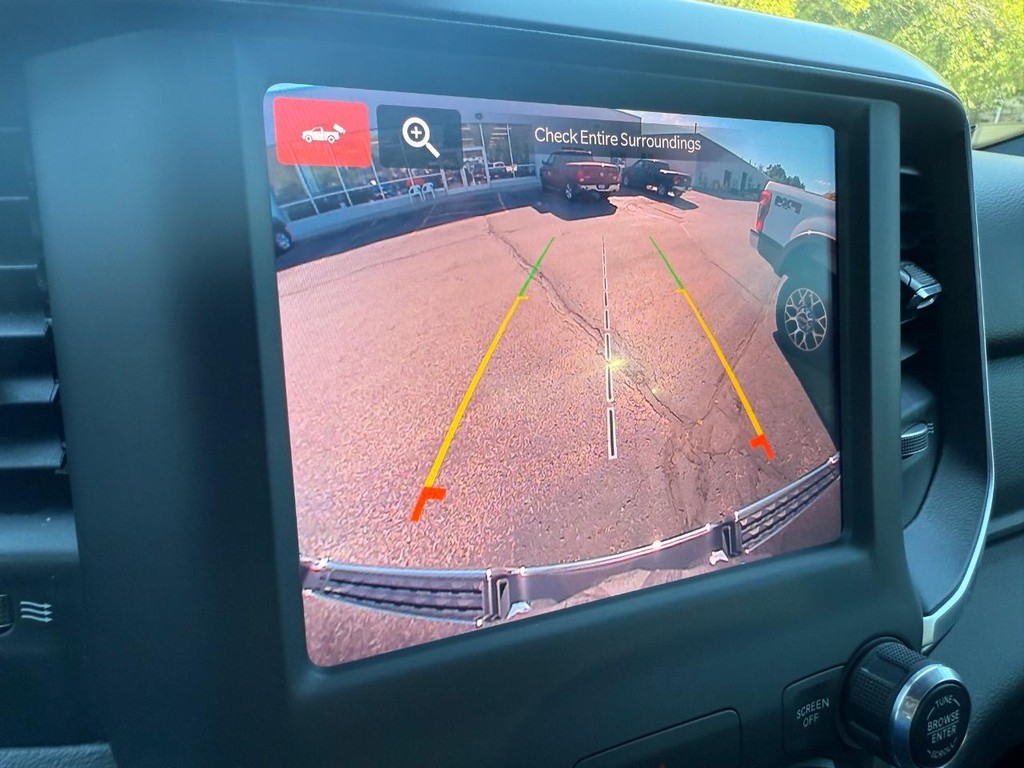 Ram 1500 Vehicle Full-screen Gallery Image 19