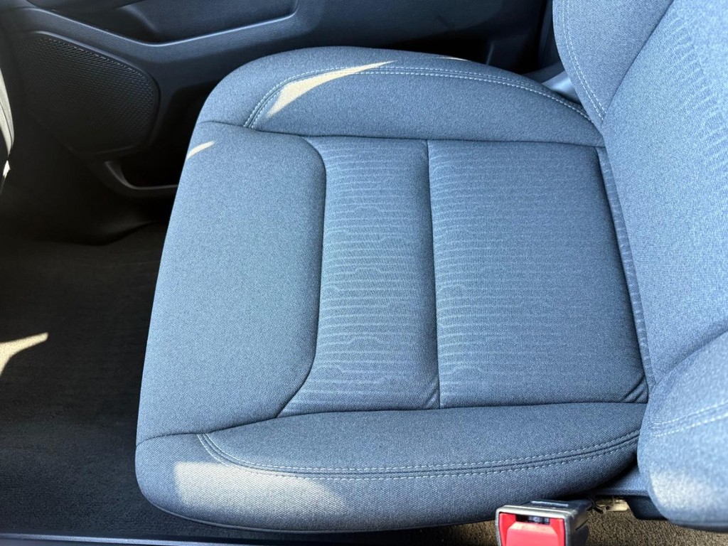 Ram 1500 Vehicle Full-screen Gallery Image 23