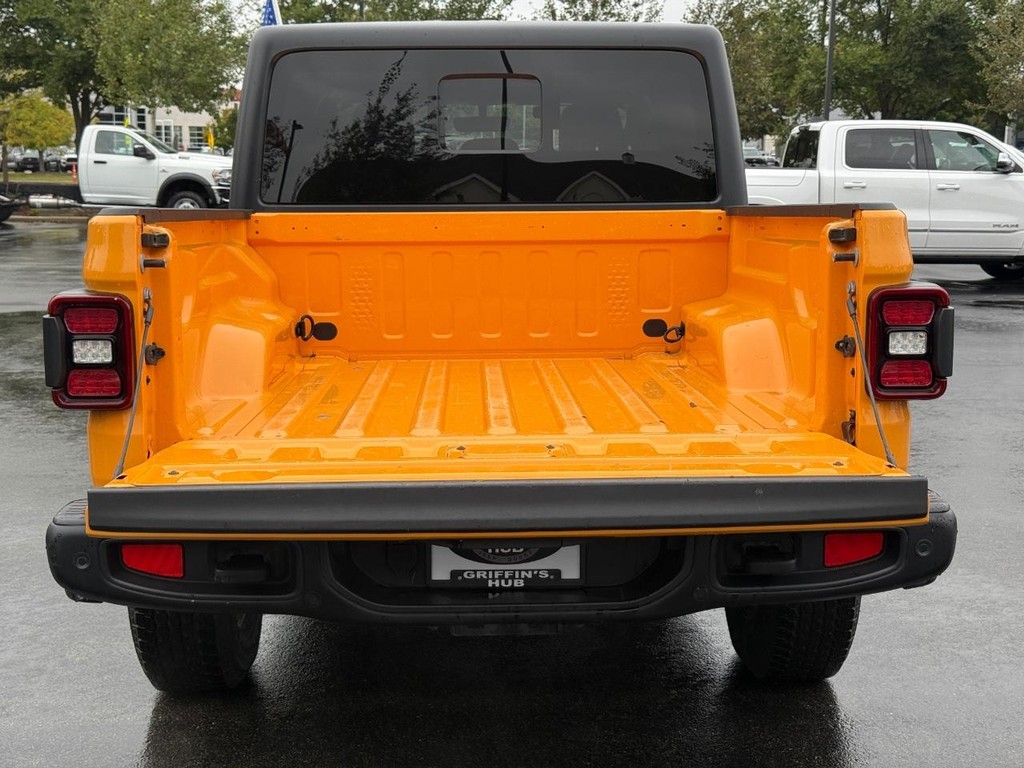 Jeep Gladiator Vehicle Full-screen Gallery Image 07