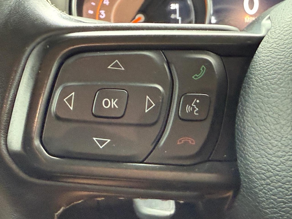 Jeep Gladiator Vehicle Full-screen Gallery Image 15