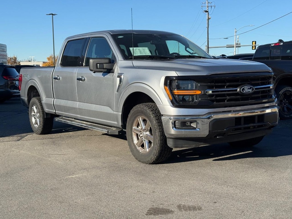 Ford F-150 Vehicle Full-screen Gallery Image 02