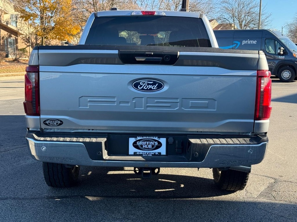 Ford F-150 Vehicle Full-screen Gallery Image 05