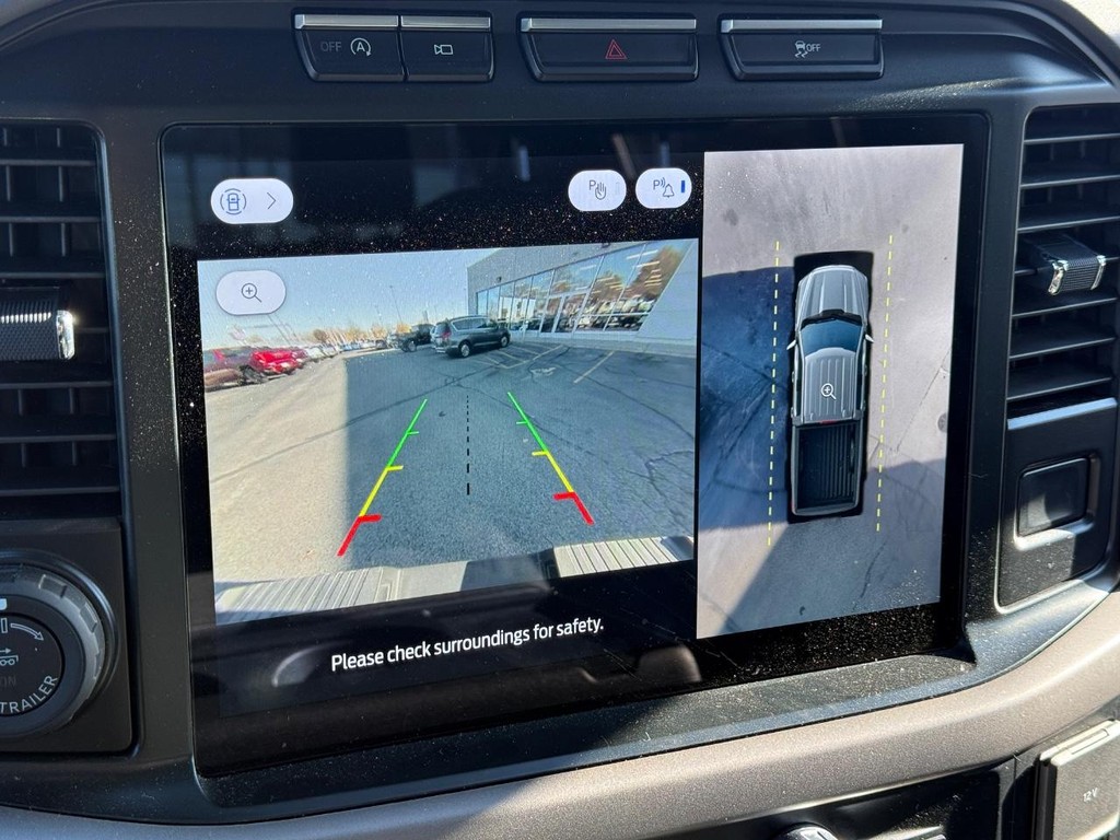 Ford F-150 Vehicle Full-screen Gallery Image 18