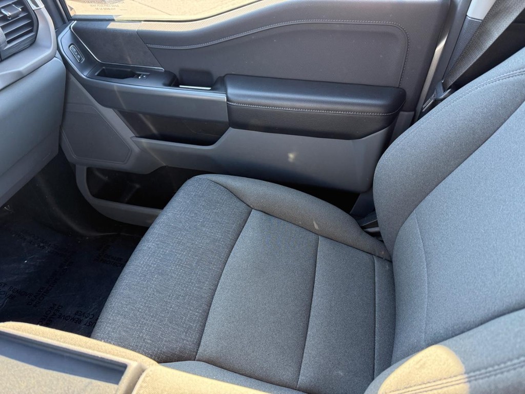 Ford F-150 Vehicle Full-screen Gallery Image 22