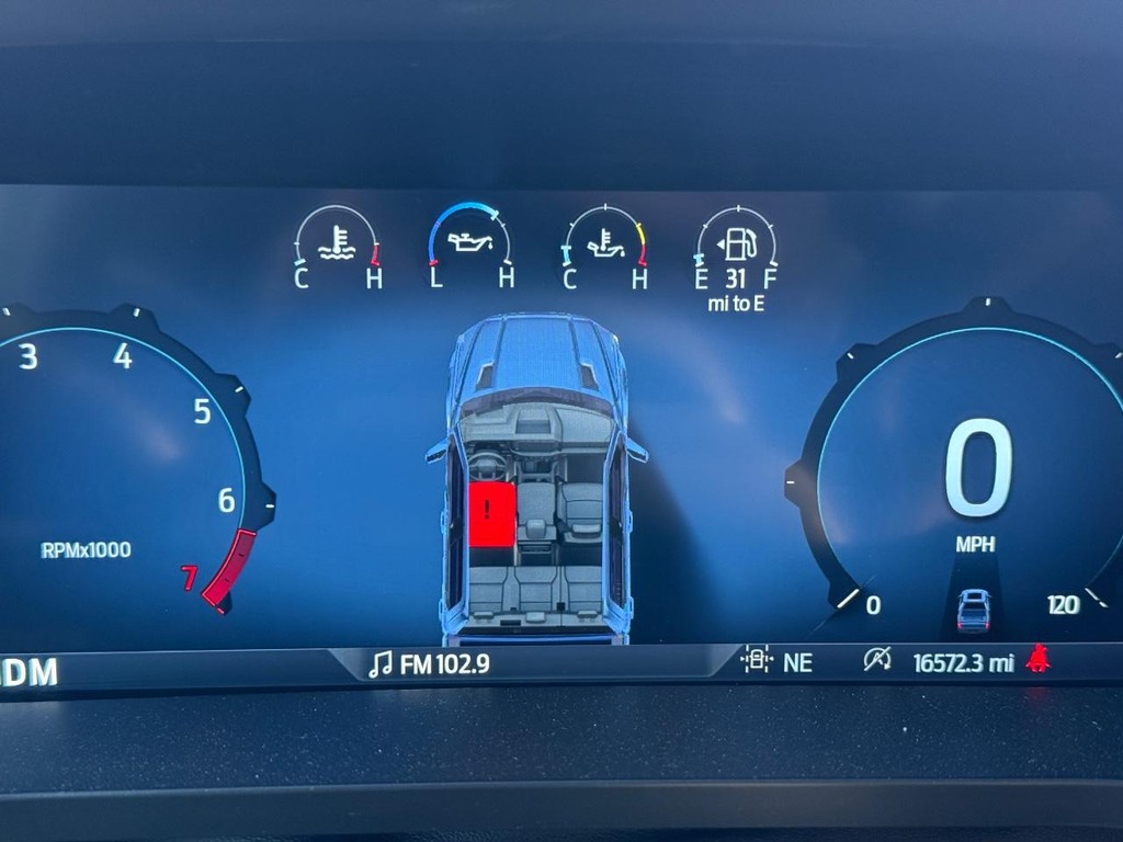 Ford F-150 Vehicle Full-screen Gallery Image 23