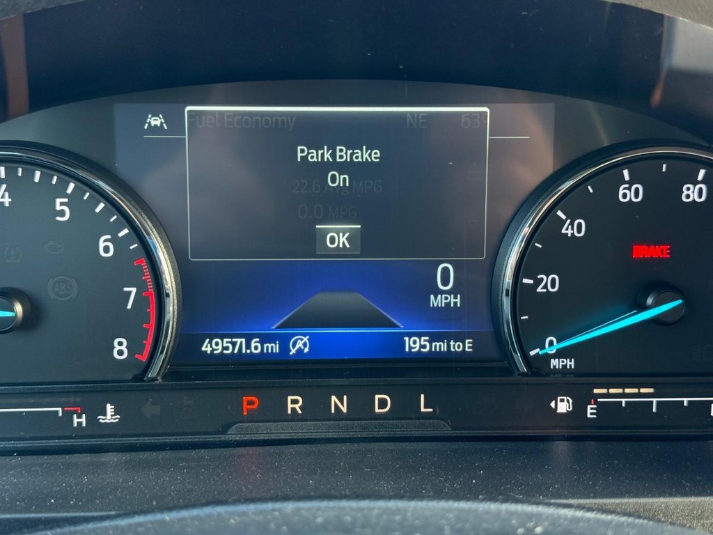 Ford Explorer Vehicle Full-screen Gallery Image 23