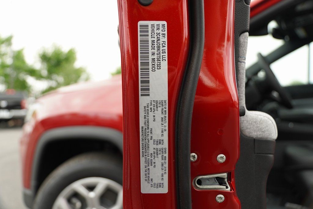 Jeep Compass Vehicle Full-screen Gallery Image 19