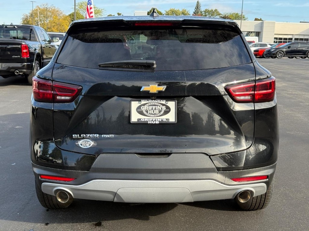 Chevrolet Blazer Vehicle Full-screen Gallery Image 05