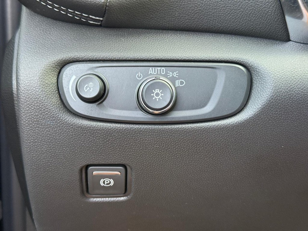 Chevrolet Blazer Vehicle Full-screen Gallery Image 23