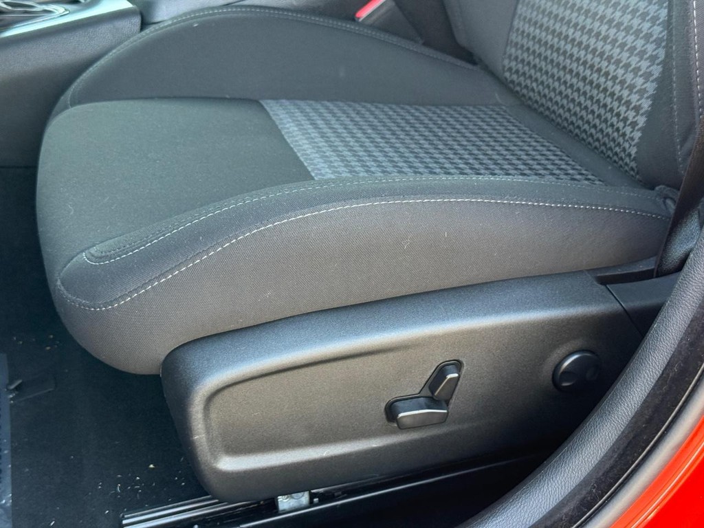 Dodge Charger Vehicle Full-screen Gallery Image 26