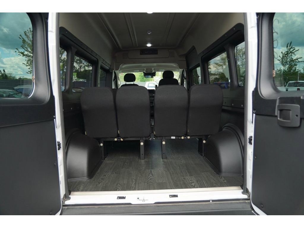 Ram ProMaster Window Van Vehicle Full-screen Gallery Image 05
