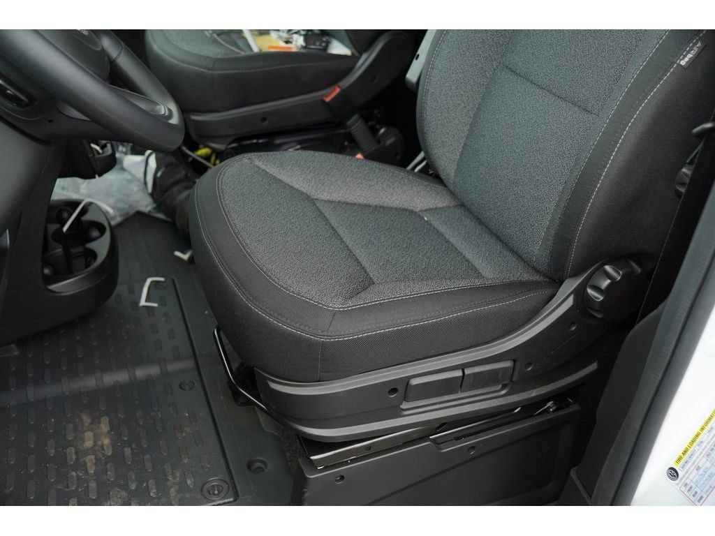 Ram ProMaster Window Van Vehicle Full-screen Gallery Image 07