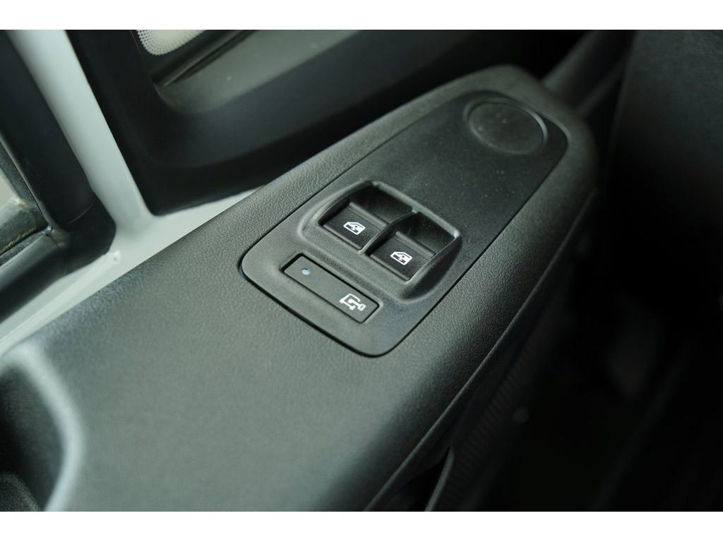 Ram ProMaster Window Van Vehicle Full-screen Gallery Image 12