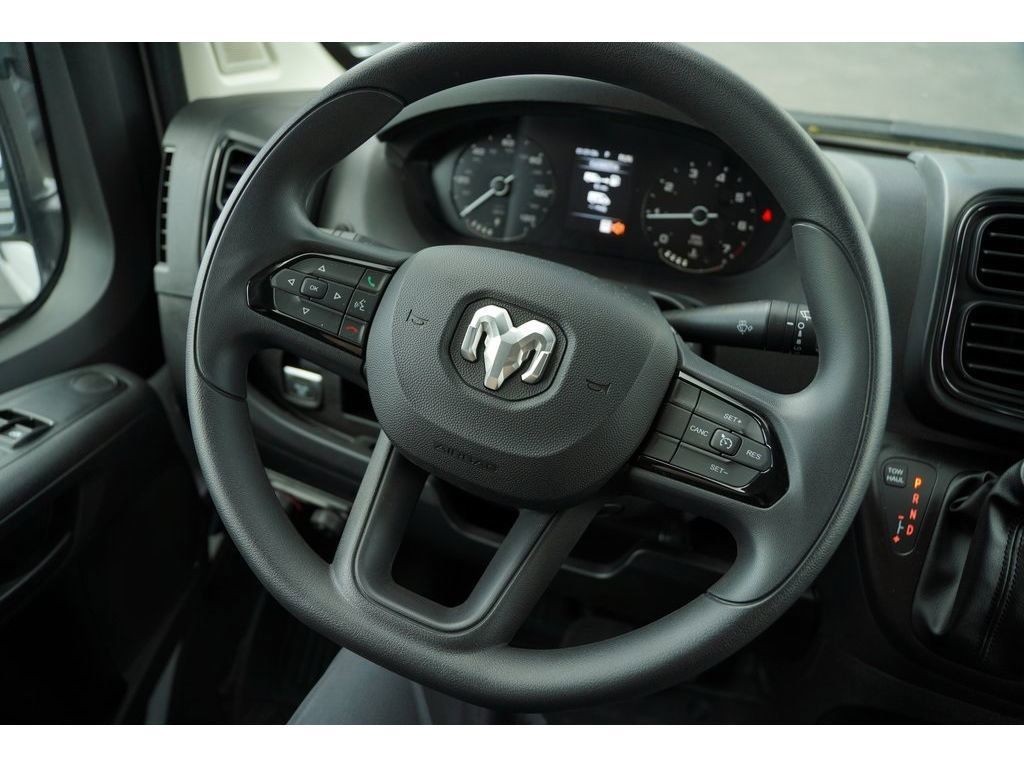 Ram ProMaster Window Van Vehicle Full-screen Gallery Image 13