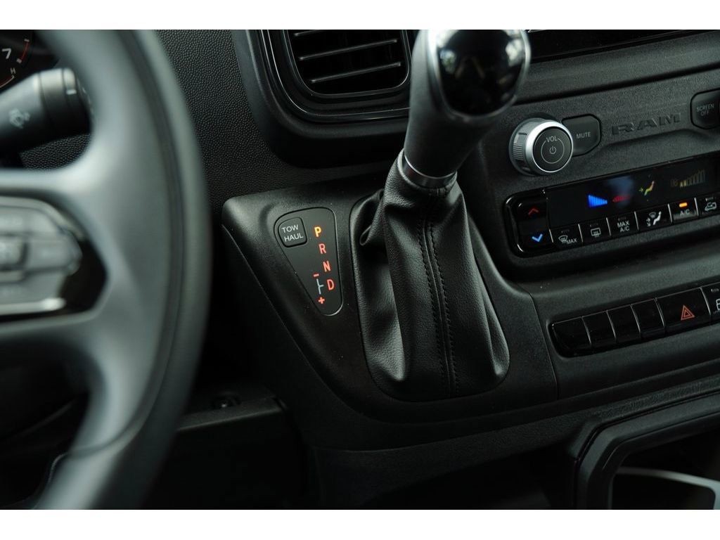 Ram ProMaster Window Van Vehicle Full-screen Gallery Image 16