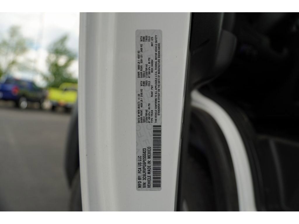 Ram ProMaster Window Van Vehicle Full-screen Gallery Image 19