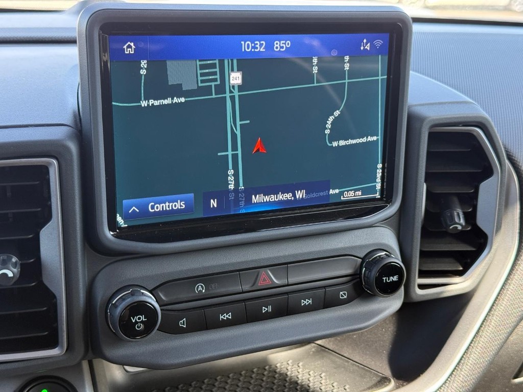 Ford Bronco Sport Vehicle Full-screen Gallery Image 17