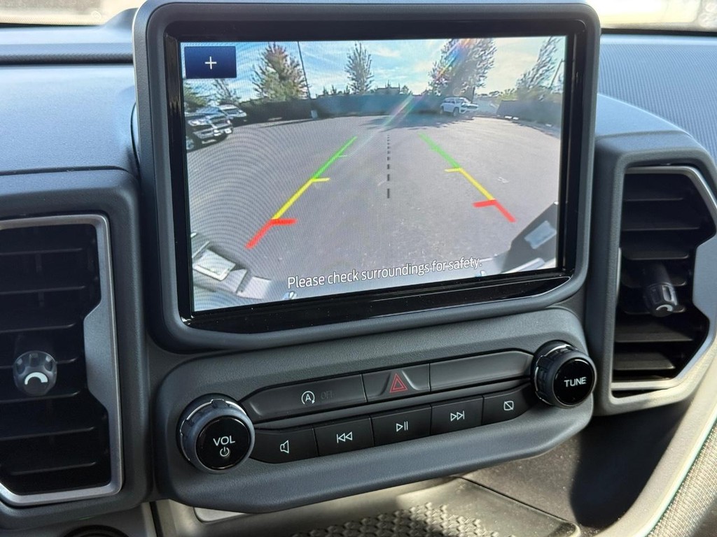 Ford Bronco Sport Vehicle Full-screen Gallery Image 18