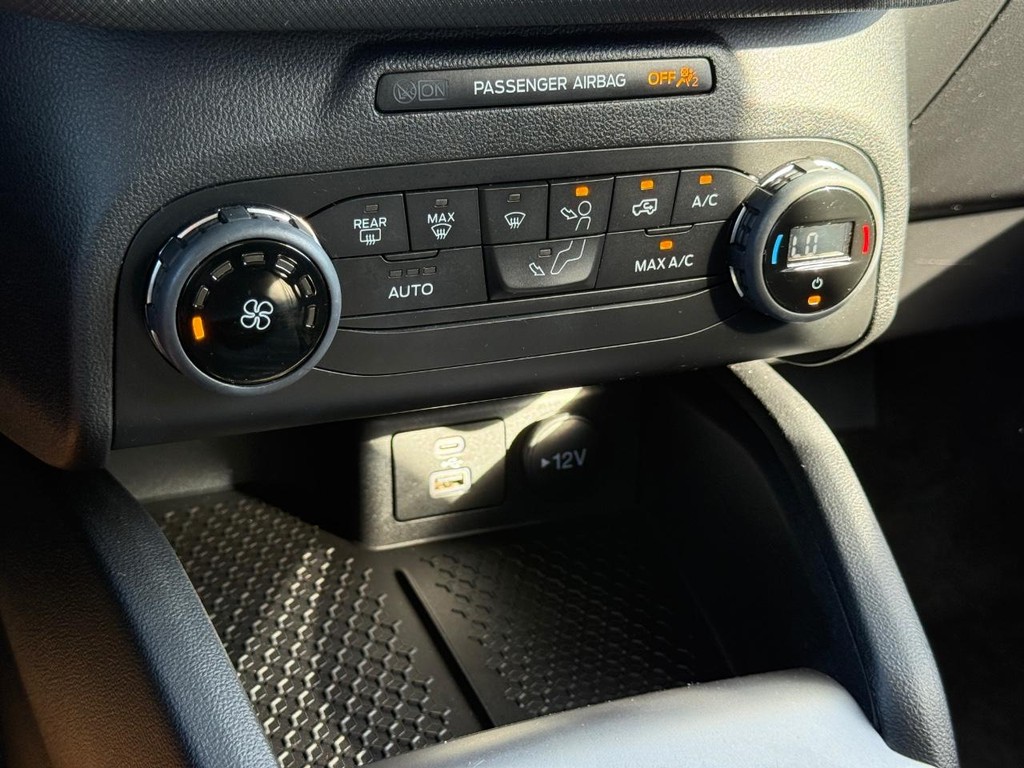 Ford Bronco Sport Vehicle Full-screen Gallery Image 19