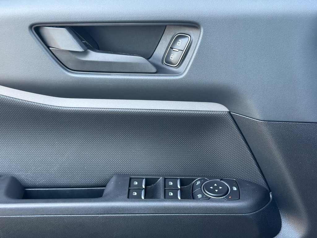 Ford Bronco Sport Vehicle Full-screen Gallery Image 24