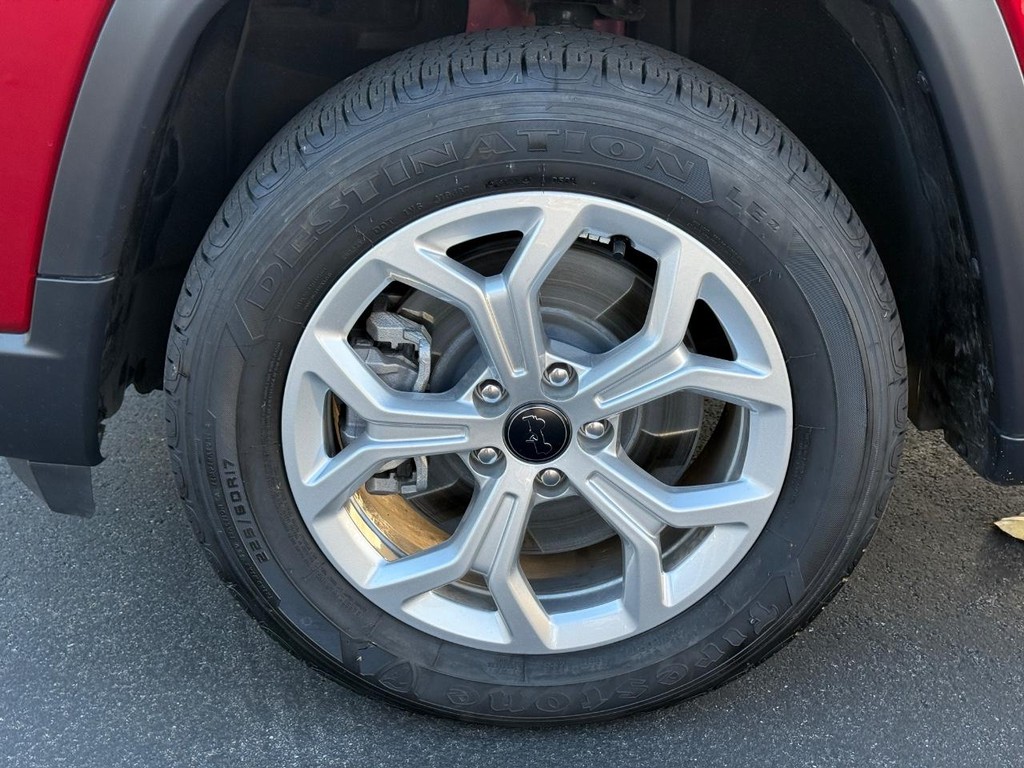 Jeep Compass Vehicle Full-screen Gallery Image 08