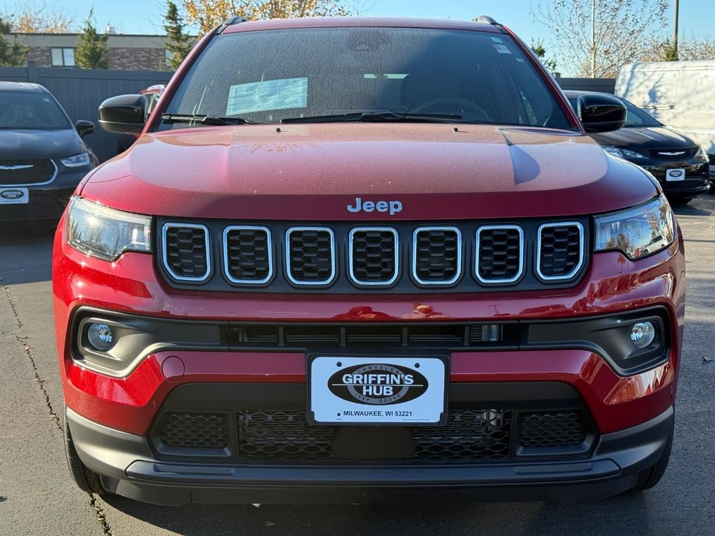 Jeep Compass Vehicle Full-screen Gallery Image 10