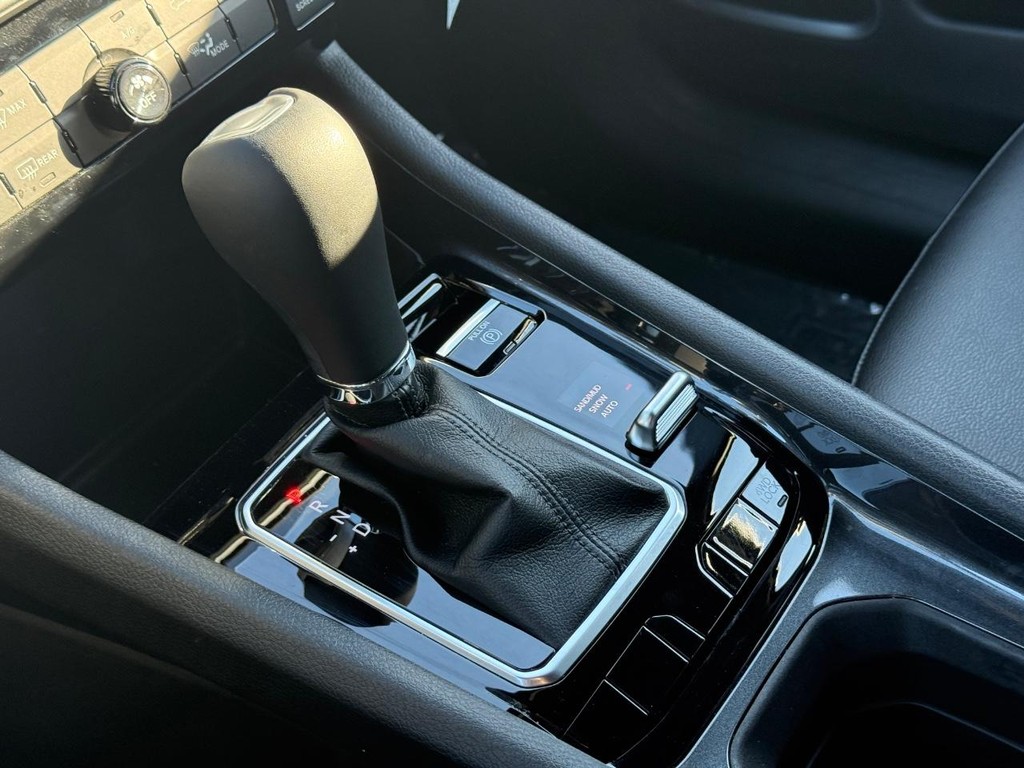 Jeep Compass Vehicle Full-screen Gallery Image 20