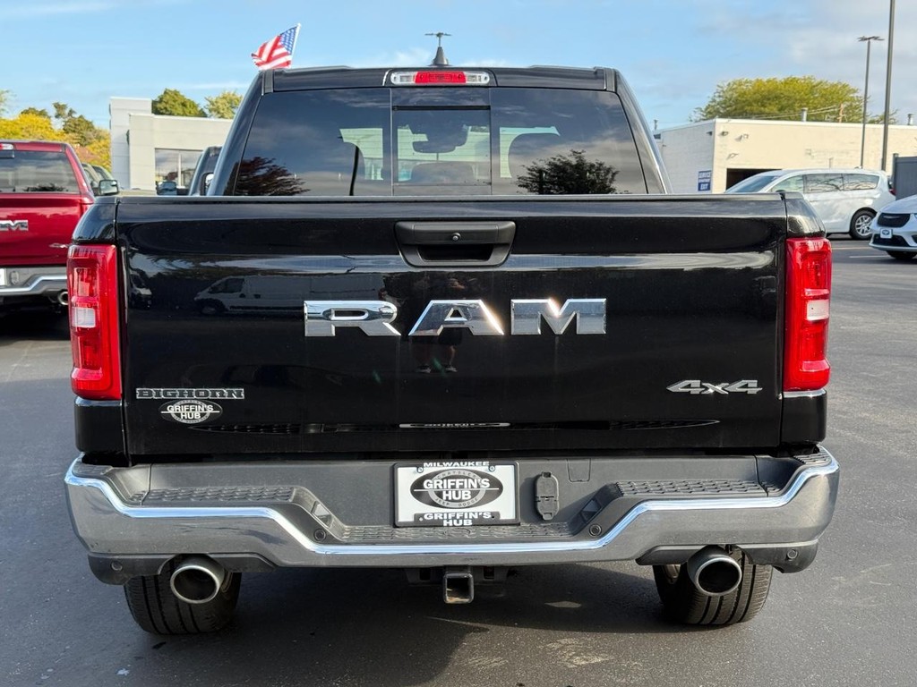 Ram 1500 Vehicle Full-screen Gallery Image 05