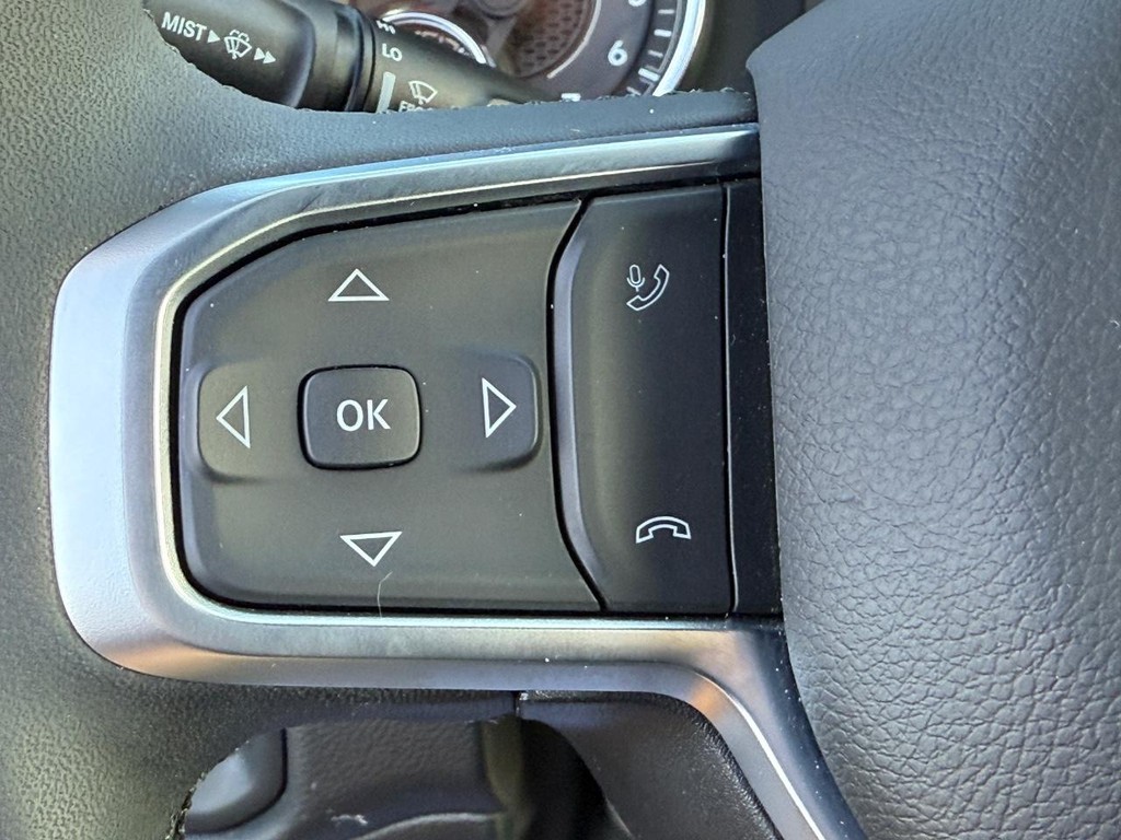 Ram 1500 Vehicle Full-screen Gallery Image 15