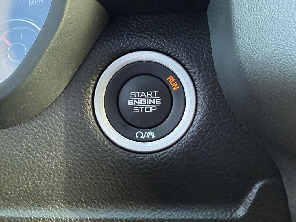 Ram 1500 Vehicle Full-screen Gallery Image 17