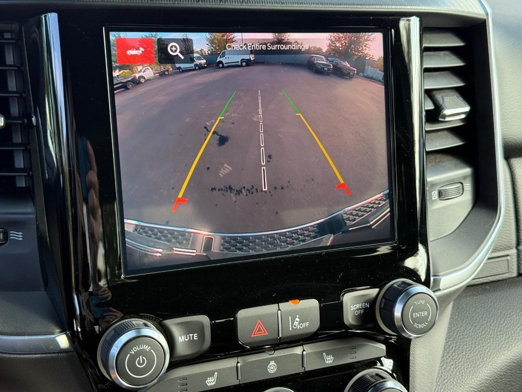 Ram 1500 Vehicle Full-screen Gallery Image 20